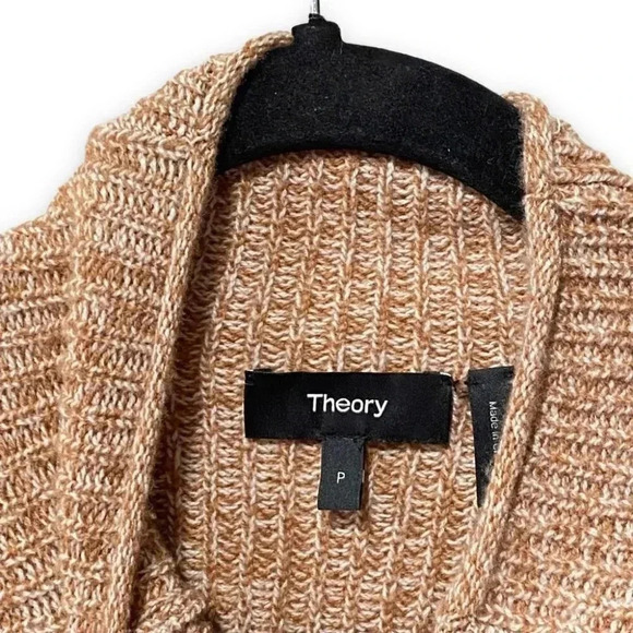 NWOT Theory Oversized Cashmere Turtleneck Mock Rolled Sweater Haystack Ivory - Picture 6 of 9